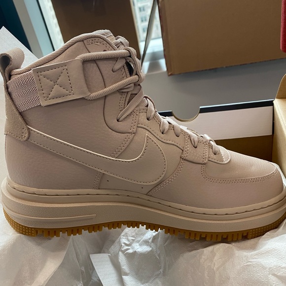 Women’s Nike Air Force 1 Hi UT 2.0 Sz. 9 - NEW IN BOX - Picture 4 of 5